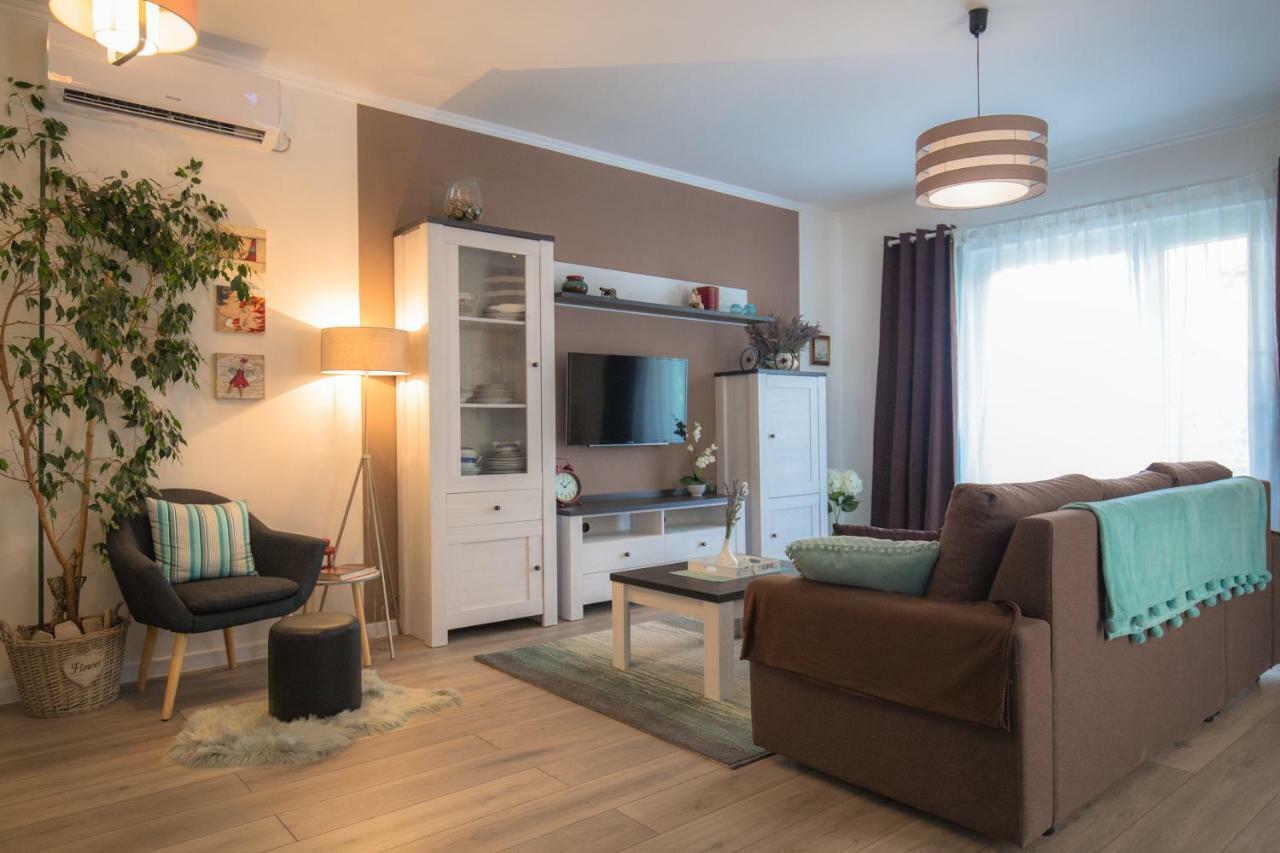 Apartman Luna ชิเบนิก ภายนอก รูปภาพ