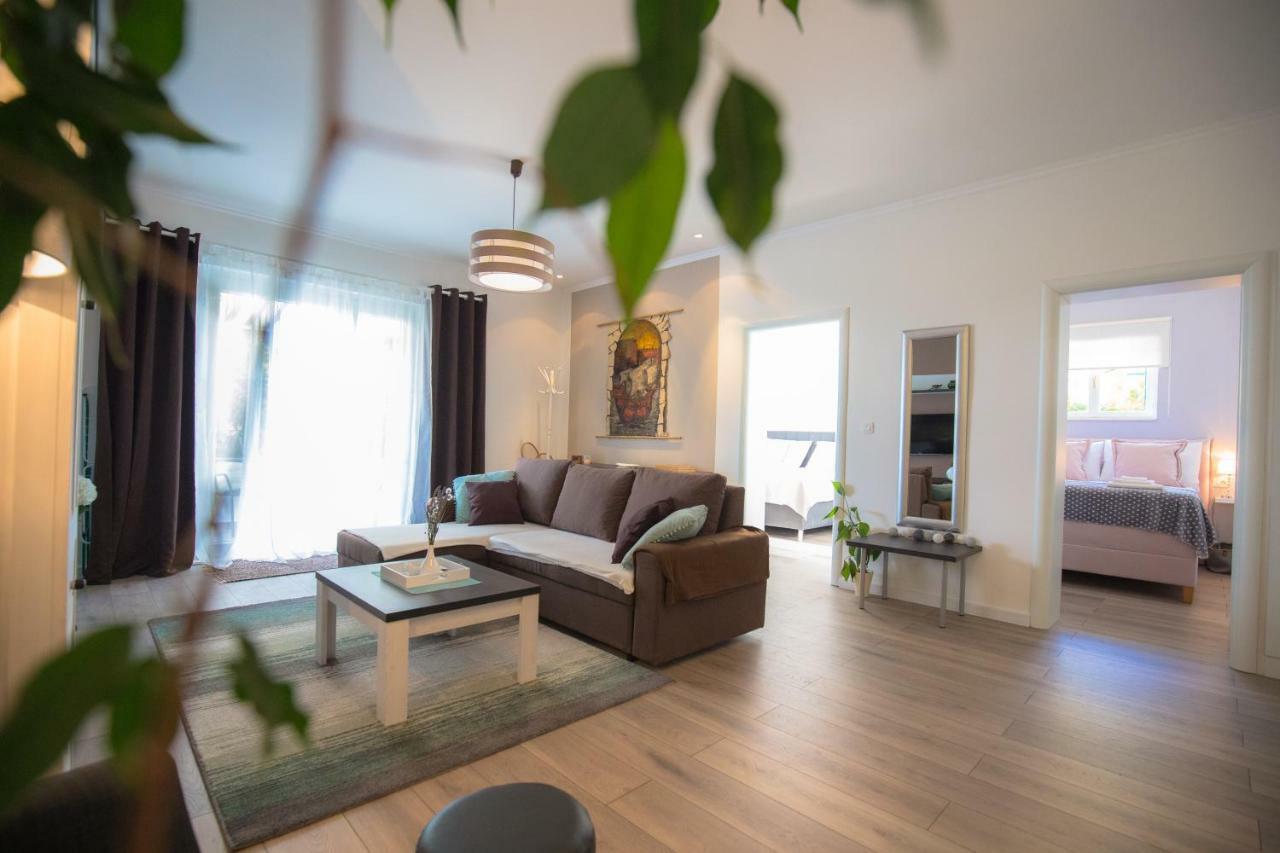 Apartman Luna ชิเบนิก ภายนอก รูปภาพ