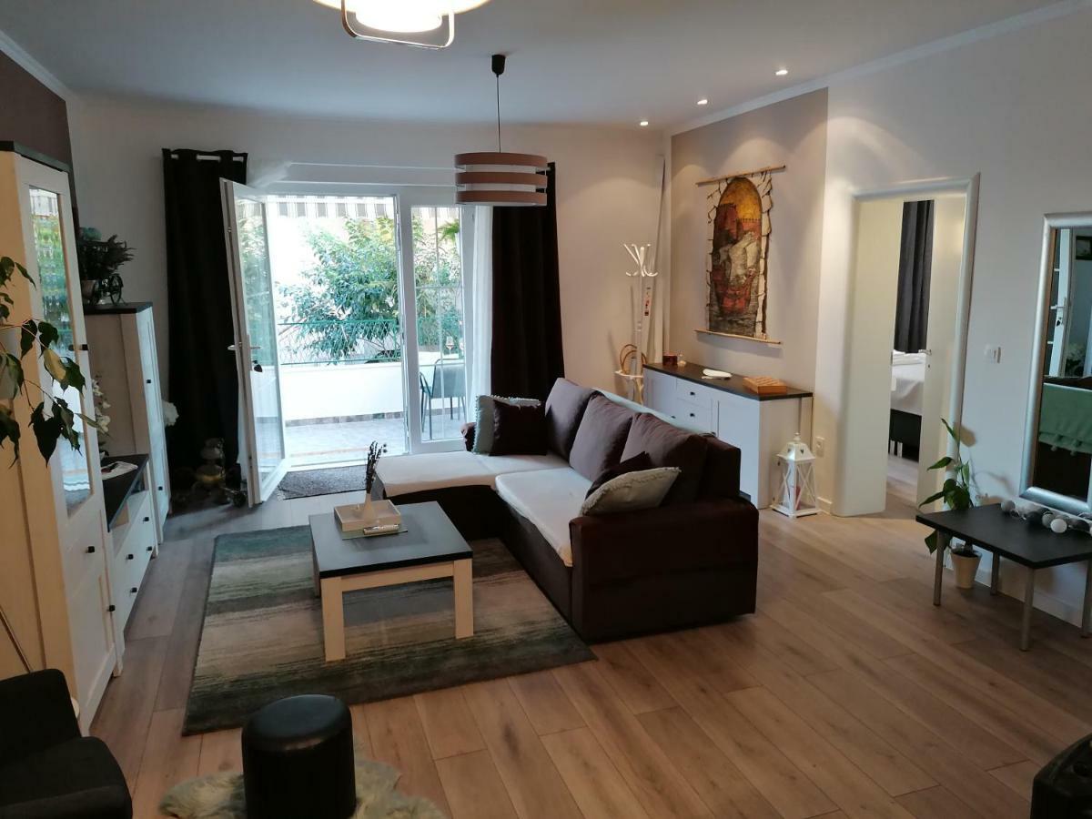 Apartman Luna ชิเบนิก ภายนอก รูปภาพ