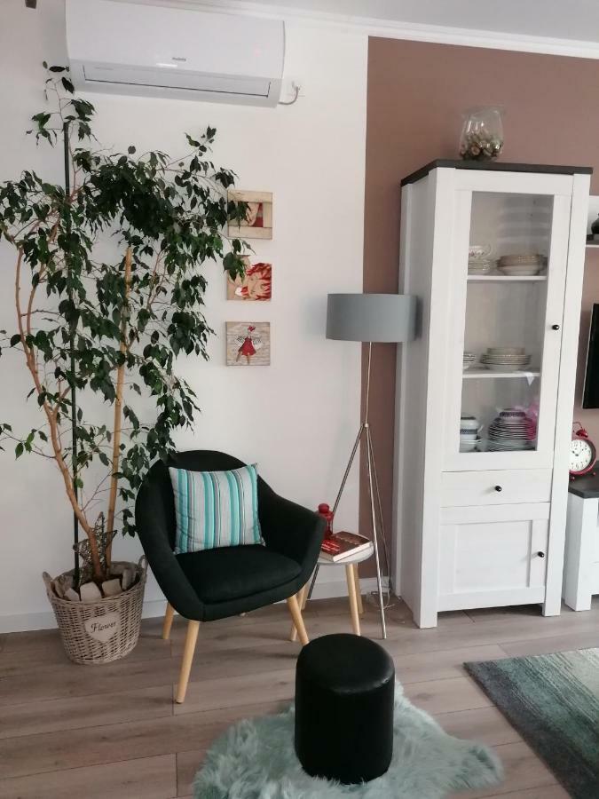 Apartman Luna ชิเบนิก ภายนอก รูปภาพ